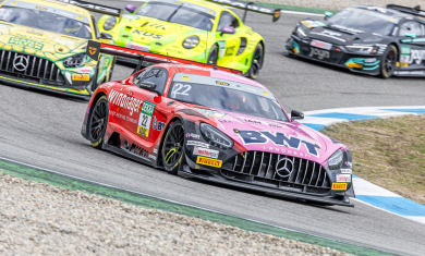 DTM Wagen mit BWT Logo