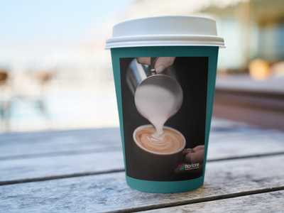 Gebrandeter Kaffeebecher