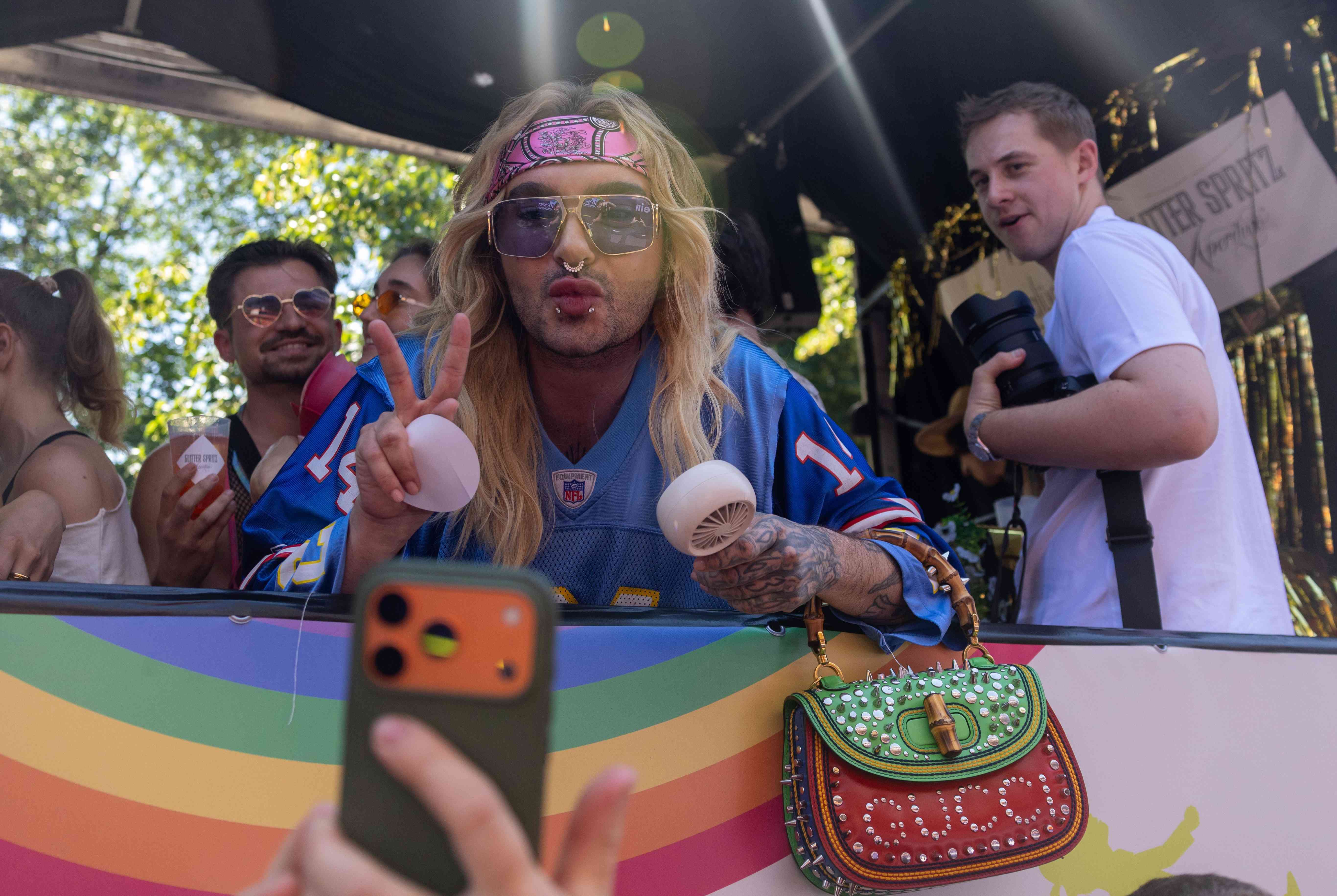 Bill Kaulitz auf dem Truck von Hans im Glück